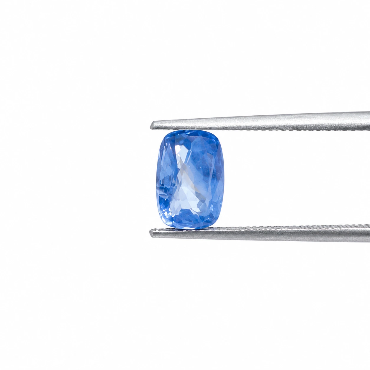 Blue Sapphire Gemstone - Image 2